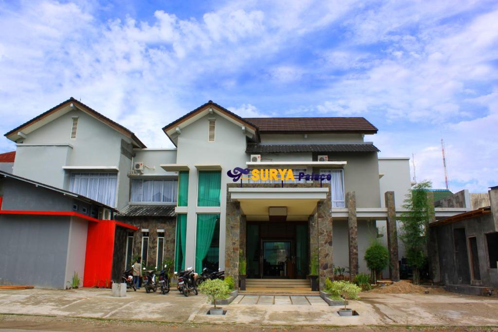 Hotel Surya Palace Syariah Padang  Bagian luar foto